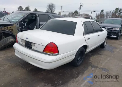 2001 Ford Crown Victoria Police Interceptor z USA, uszkodzony, nr VIN 2FAFP71W61X168414